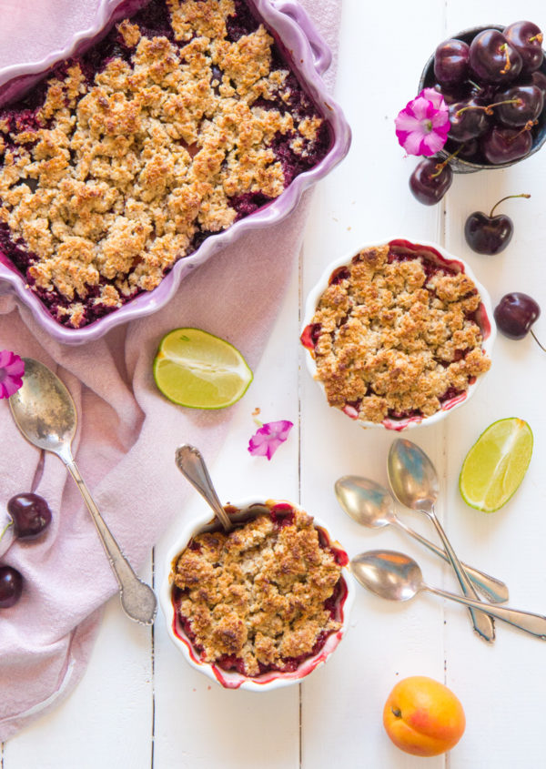 RAW Kirsch Crumble