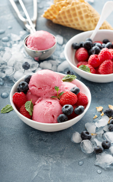 Himbeeren-Kokoseis